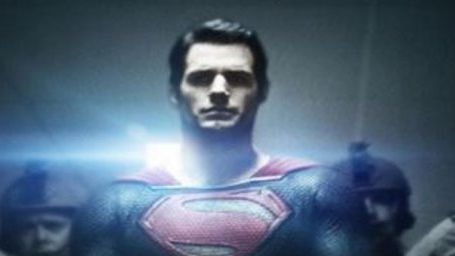 bild aus der news "Superman: Man of Steel": Neues Bild von Henry Cavill im Superman-Outfit