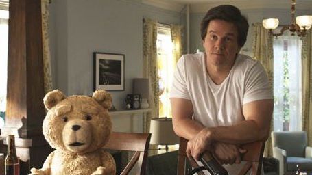 bild aus der news Seth MacFarlane schreibt bereits an "Ted 2" und holt Mark Wahlberg und Ted zu den Oscars