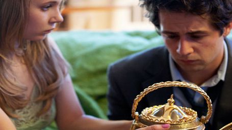 bild aus der news "The Brass Teapott": Erster magisch-düsterer Trailer mit Michael Angarano und Juno Temple