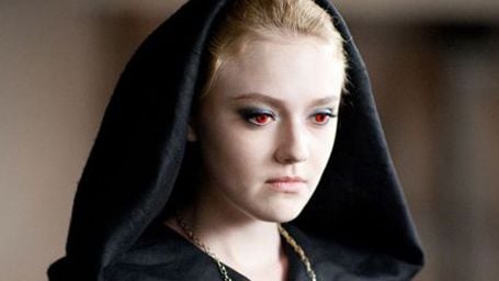 bild aus der news "The Last of Robin Hood": "Twilight"-Star Dakota Fanning als minderjährige Geliebte von "Robin Hood"-Darsteller Errol Flynn