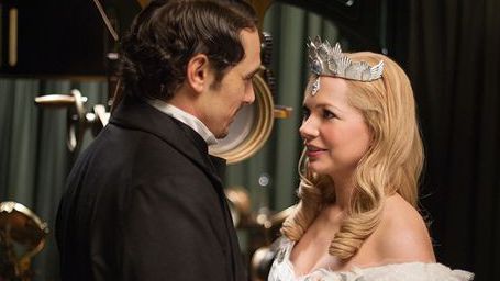 bild aus der news Michelle Williams und Mila Kunis auf neuen Charakterpostern zu "Die fantastische Welt von Oz"