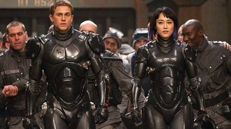 "Pacific Rim": Neue Bilder zum Roboter-vs-Monster-Actioner von Guillermo del Toro