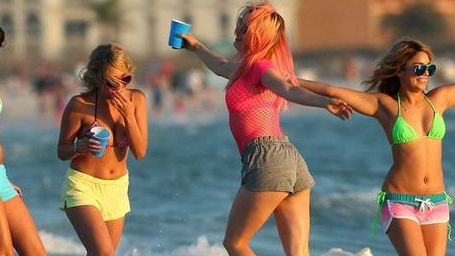 bild aus der news "Spring Breakers": Neuer Trailer zu unserem Film des Monats mit vier partywütigen Mädels