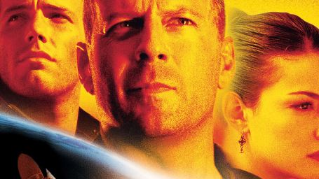 "Es war schrecklich": Regisseur Michael Bay entschuldigt sich für "Armageddon" mit Bruce Willis