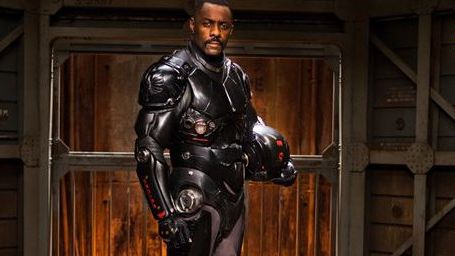 bild aus der news Idris Elba präsentiert den neuen deutschen Trailer zu Guillermo Del Toros "Pacific Rim"