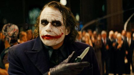 bild aus der news "The Dark Knight": Vater von Heath Ledger zeigt das Joker-Tagebuch seines Sohnes