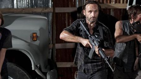 bild aus der news "The Walking Dead": Erstes Poster zur vierten Staffel deutet großen Kampf zwischen Menschen und Zombies an