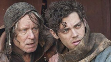 bild aus der news "Der Medicus": Erstes ausdrucksstarkes Teaser-Plakat zum Historienepos mit Tom Payne und Ben Kingsley