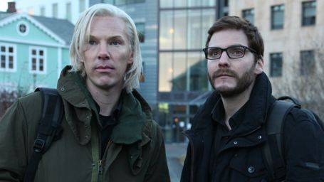 Erster Trailer zu "Inside WikiLeaks - Die fünfte Gewalt" mit Daniel Brühl und Benedict Cumberbatch als Julian Assange