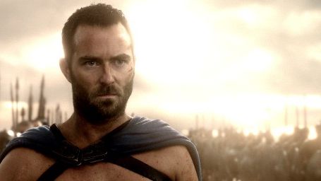 bild aus der news Sullivan Stapleton in einer Woge aus Blut auf neuem Motion-Poster zu "300: Rise of an Empire"