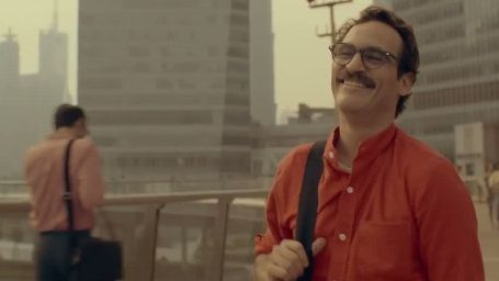 bild aus der news Joaquin Phoenix verliebt sich in seinen Computer im ersten Trailer zu Spike Jonzes Sci-Fi-Komödie "Her"