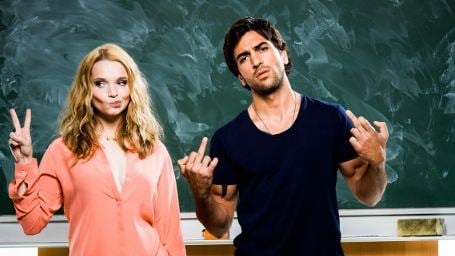 Exklusives Poster zu "Fack ju Göhte": Elyas M'Barek und Karoline Herfurth bekommen sich ganz schön in die Haare