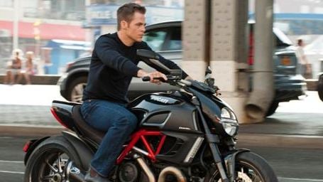 Chris Pine lässt es im ersten deutschen Trailer zu "Jack Ryan: Shadow Recruit" ordentlich krachen