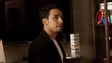 bild aus der news Konkurrenz für Christian Grey: Victor Rasuk als Anastasias enger Freund José in "Shades Of Grey"