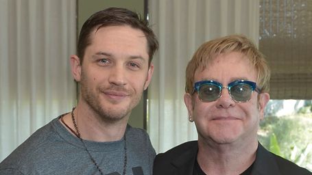 bild aus der news "Rocketman": Erstes Promo-Bild zeigt Sir Elton John zusammen mit seinem Filmdouble Tom Hardy