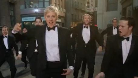 bild aus der news Oscars 2014: Gastgeberin Ellen DeGeneres tanzt im Promo-Video von Regisseur Paul Feig durch die Straßen