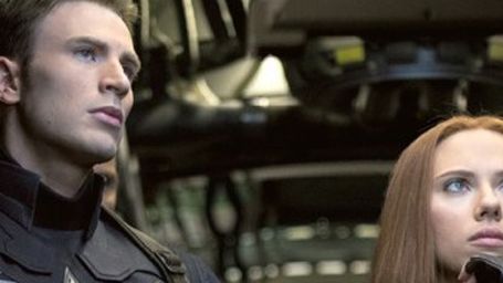 bild aus der news "Captain America 2": Chris Evans und Scarlett Johansson auf neuen Bildern zu "The Return Of The First Avenger"
