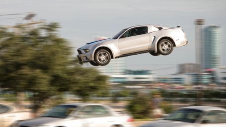 Regisseur Scott Waugh redet über 3D-Konvertierung von "Need for Speed": "Es ist aus kreativer Sicht das Beste für den Film."