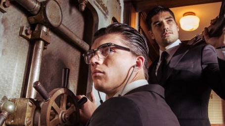 Coole Cops und bissige Vampire auf vier blutigen Postern zur Horror-Serie "From Dusk Till Dawn"