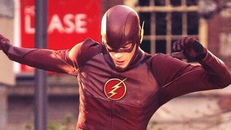 Geflasht: Erste Fotos von "The Flash" Grant Gustin im Kostüm + Video vom Dreh der Pilotfolge zur DC-Serienadaption 