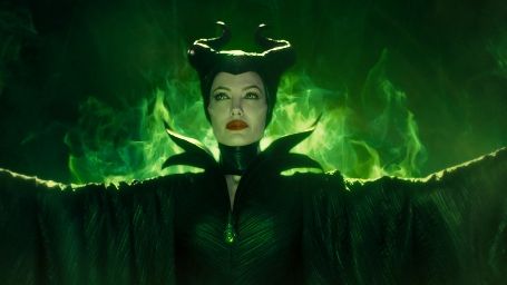 bild aus der news Trailerpremiere: In "Maleficent - Die dunkle Fee" belegt uns die schaurig-schöne Angelina Jolie mit ihrem Zauber