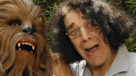 bild aus der news Chewie ist zurück! Original-Trilogie-Star Peter Mayhew für Chewbacca-Rolle in "Star Wars 7" bestätigt