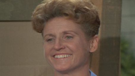 bild aus der news Emmy-Gewinnerin und "The Brady Bunch"-Star Ann B. Davis im Alter von 88 Jahren verstorben 
