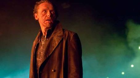 bild aus der news Simon Pegg als Killer auf animiertem Poster zum Thriller "Kill Me Three Times"