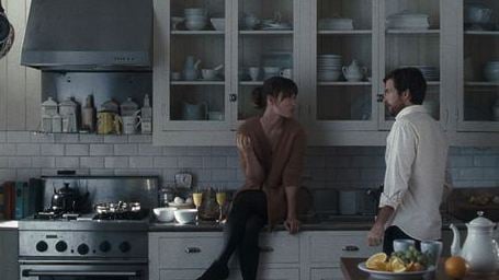 Jason Bateman sucht "Liebe to go" im ersten deutschen Trailer zur Komödie mit Billy Crudup und Olivia Wilde