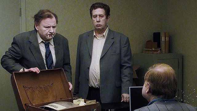 bild aus der news Deutscher Trailer zum Venedig-Gewinner "Eine Taube sitzt auf einem Zweig und denkt über das Leben nach"