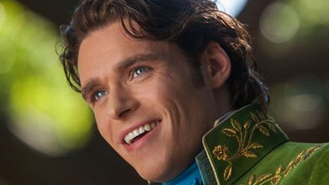 bild aus der news Im neuen Trailer zu "Cinderella" lässt sich Lily James von Richard Madden verzaubern