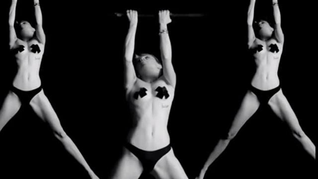 "Tongue Tied": Bondage-Kurzfilm mit leicht bekleideter Miley Cyrus wird auf dem Porno-Filmfestival gezeigt