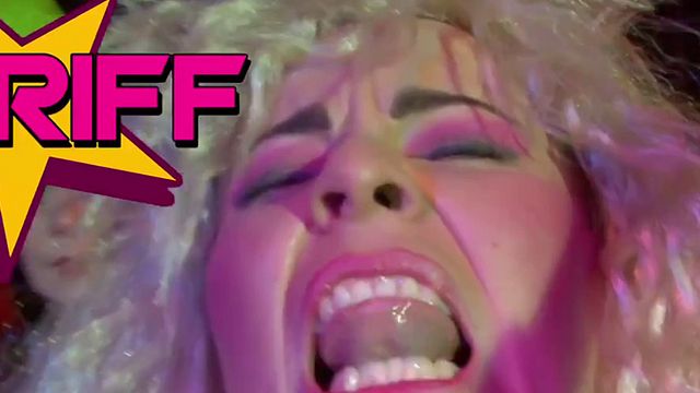 bild aus der news Gipfel der Absurdität: Erster Trailer zur trashigen Horror-Komödie "Dyke Hard"