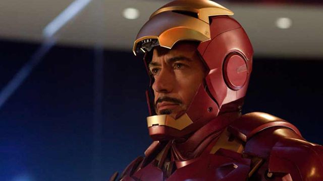 Robert Downey Jr. als Iron Man auf Figurenposter zu "The Avengers 2: Age Of Ultron"
