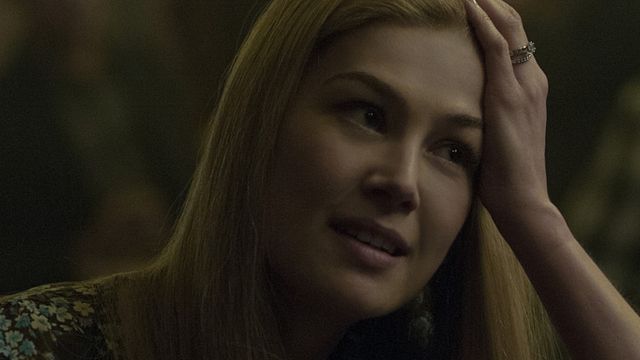 bild aus der news "The Deep Blue Good-by": "Gone Girl"-Star Rosamund Pike für weibliche Hauptrolle in Romanadaption mit Christian Bale im Gespräch