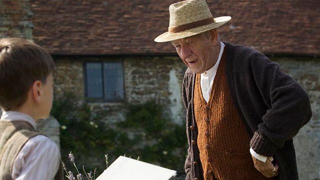 bild aus der news Im Trailer zu "Mr. Holmes" lässt Ian McKellen als alter Meisterdetektiv ein letztes ungelöstes Rätsel nicht los