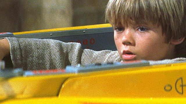 bild aus der news "Star Wars: Episode I"-Kinderstar Jake Lloyd nach wilder Verfolgungsjagd und Fahrt gegen Baum verhaftet