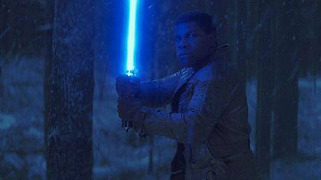 bild aus der news "Star Wars 7": Drei neue Videos mit John Boyega, Daisy Ridley und Adam Driver vor und hinter der Kamera