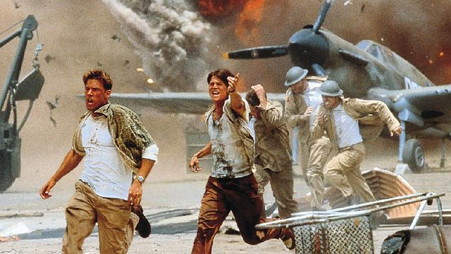 bild aus der news Wenn Michael Bay Krieg mit Romanze verwechselt: Honest-Trailer zu "Pearl Harbor"
