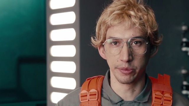 bild aus der news Kylo Ren wird zum "Undercover Boss" in witzigem "Star Wars 7"-Sketch