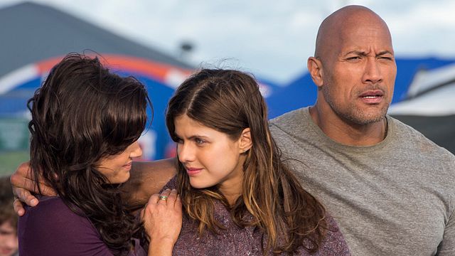 bild aus der news "Baywatch"-Kinofilm: Dwayne Johnson zeigt sexy Schnappschuss von Alexandra Daddario