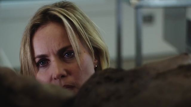 bild aus der news "Sacrifice": Im ersten Trailer bekommt es "Silent Hill"-Star Radha Mitchell mit einem unheimlichen Mythos zu tun