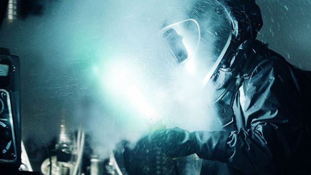 "Synchronicity": Wurmloch und Zeitreisen im deutschen Trailer zum Sci-Fi-Thriller vom "The Signal"-Regisseur