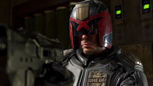 "Dredd 2": Karl Urban wäre bei Fortführung des brutalen Actioners durch Netflix oder Amazon dabei