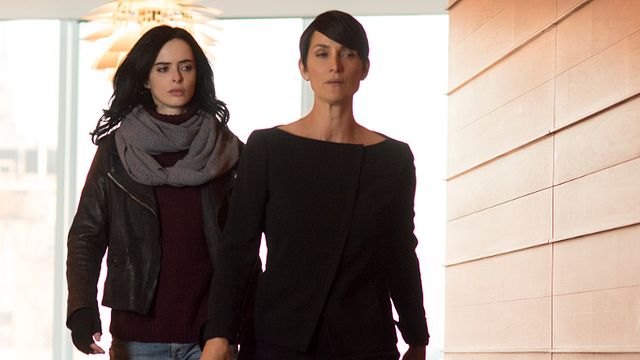 bild aus der news "Matrix"-Star Carrie-Anne Moss wird ihre Rolle aus "Jessica Jones" auch in "Iron Fist" spielen