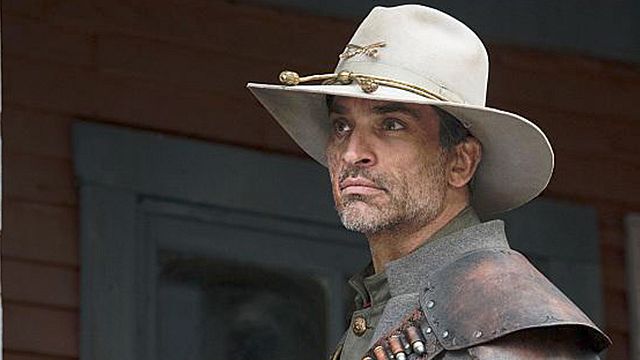 bild aus der news "Day Of The Dead": Johnathon Schaech als Mensch-Zombie-Hybrid im Horror-Remake