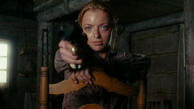 bild aus der news Stockholm-Syndrom im Wilden Westen: Im Trailer zu "Outlaws And Angels" wechselt Francesca Eastwood die Seiten