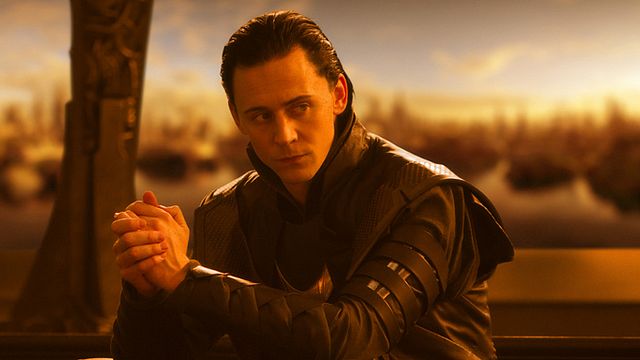 bild aus der news "Er ist zurück!": Tom Hiddleston postet Loki-Selfie vom "Thor 3: Ragnarok"-Set 
