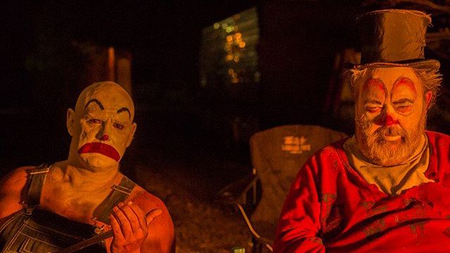 bild aus der news Psychopathische Clowns jagen in "ClownTown" hübsche Mädchen: Erster Trailer zum Horror-Thriller nach einer wahren Begebenheit