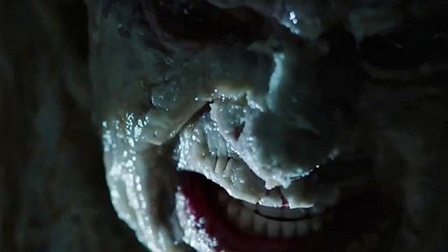 "The Greasy Strangler": Mord, Schleim und Sex im neuen langen Trailer zur durchgeknallten Horror-Komödie
